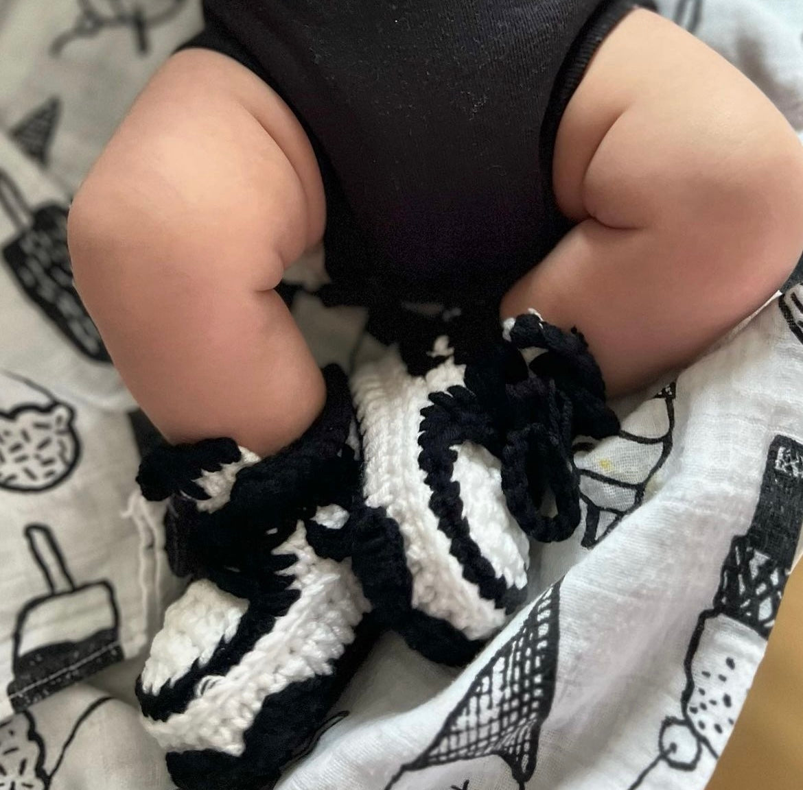 Baby Crochet Sneakers - Dunk Panda - Baby Sneakers Shop - unisex baby crochet shoes